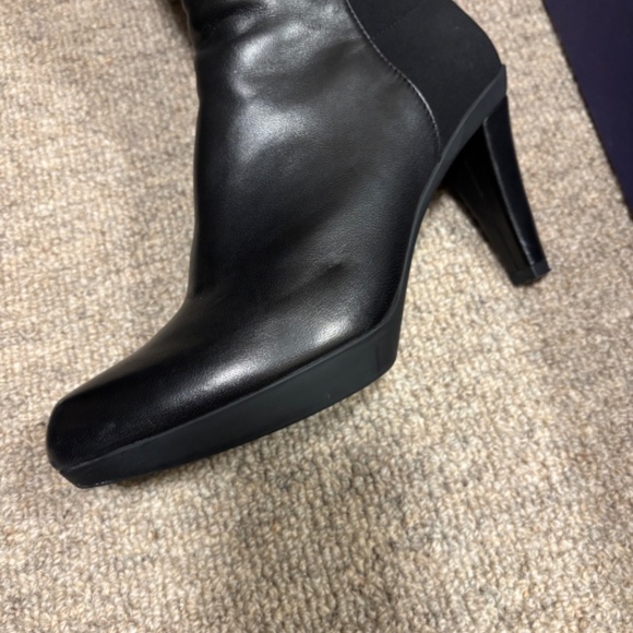 Stuart Weitzman boots - Picture 3 of 3